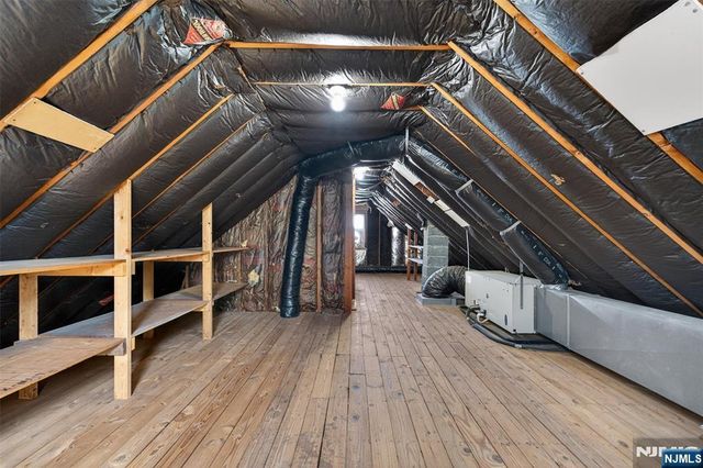 8 Laurel Street, Hawthorne, NJ 07506