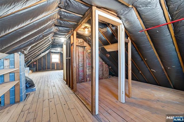 8 Laurel Street, Hawthorne, NJ 07506