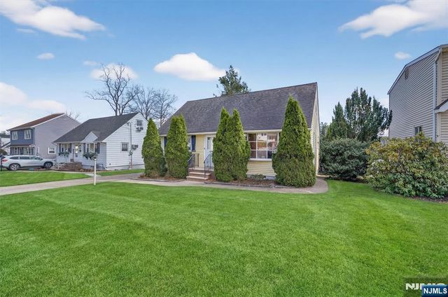 8 Laurel Street, Hawthorne, NJ 07506