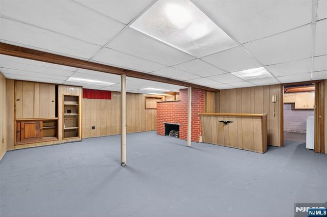 8 Laurel Street, Hawthorne, NJ 07506