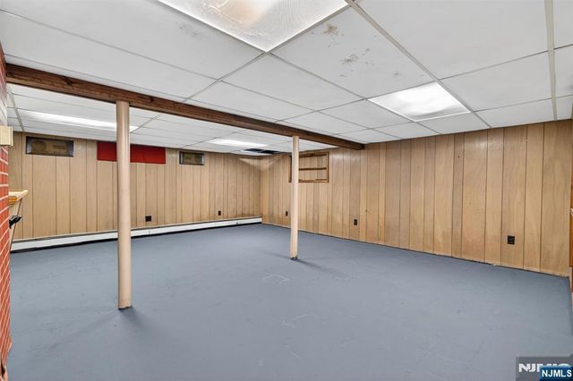 8 Laurel Street, Hawthorne, NJ 07506