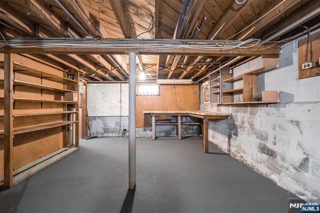 8 Laurel Street, Hawthorne, NJ 07506