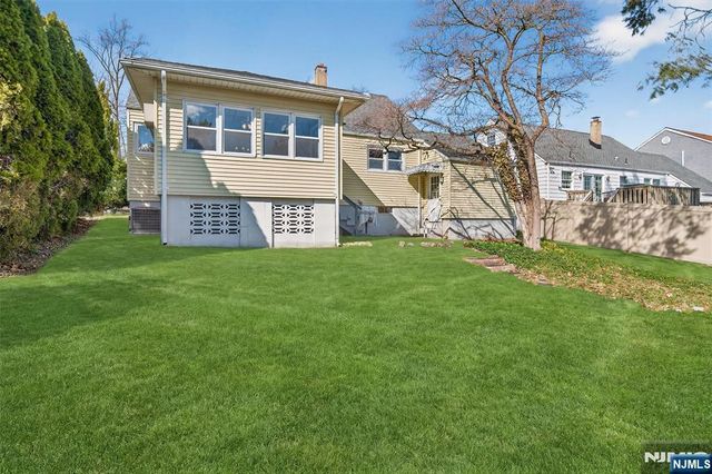 8 Laurel Street, Hawthorne, NJ 07506