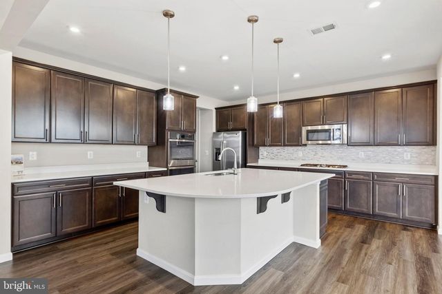 502 PEPPERIDGE DR, Stafford, VA 22554