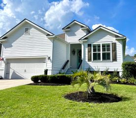 199 Red Knot Lane, Mount Pleasant, SC 29464
