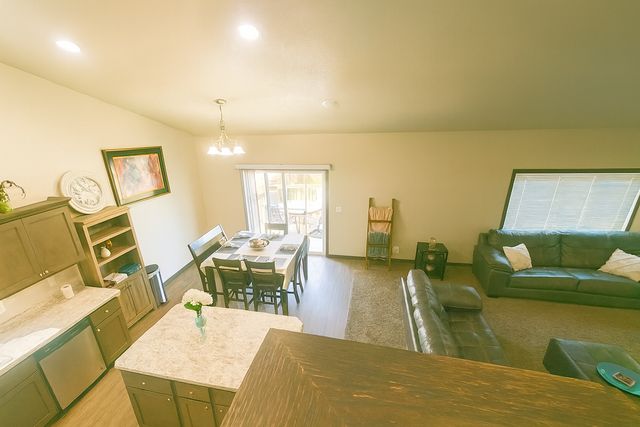 3024 33rd Avenue S, Moorhead, MN 56560