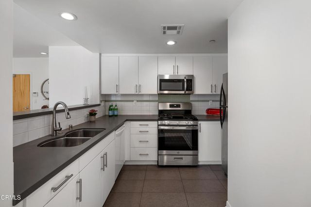 159 W Green Street 502A, Pasadena, CA 91105