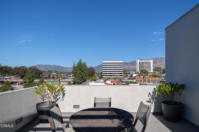 159 W Green Street 502A, Pasadena, CA 91105