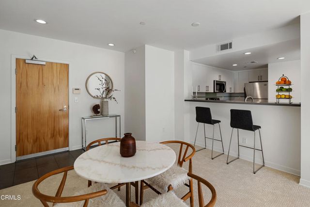 159 W Green Street 502A, Pasadena, CA 91105
