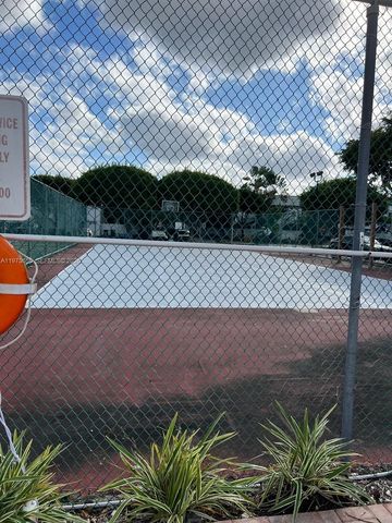 202 NE 211th Ter 202, Miami, FL 33179