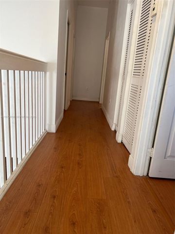 202 NE 211th Ter 202, Miami, FL 33179