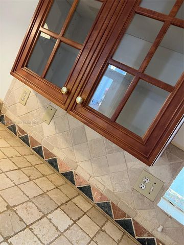 202 NE 211th Ter 202, Miami, FL 33179