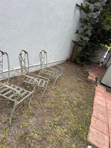 202 NE 211th Ter 202, Miami, FL 33179