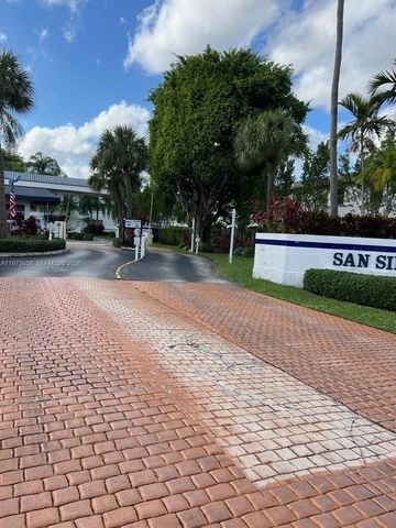 202 NE 211th Ter 202, Miami, FL 33179