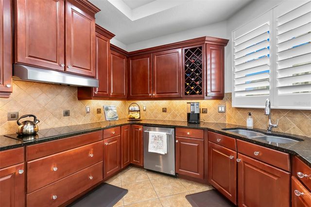 6 ACADEMY WAY S 221, St Petersburg, FL 33711