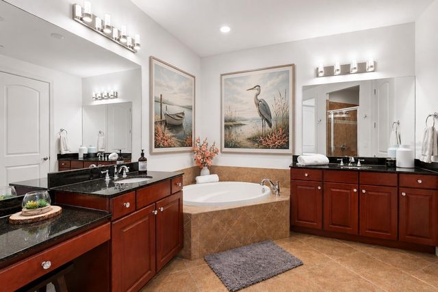 6 ACADEMY WAY S 221, St Petersburg, FL 33711