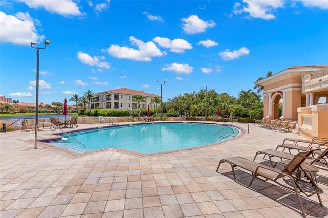 6 ACADEMY WAY S 221, St Petersburg, FL 33711
