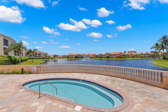 6 ACADEMY WAY S 221, St Petersburg, FL 33711