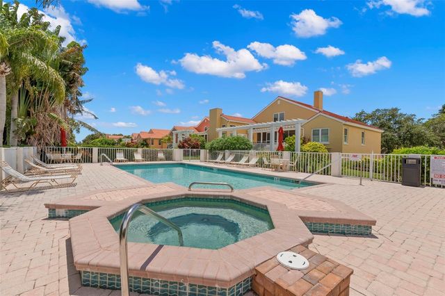 6 ACADEMY WAY S 221, St Petersburg, FL 33711