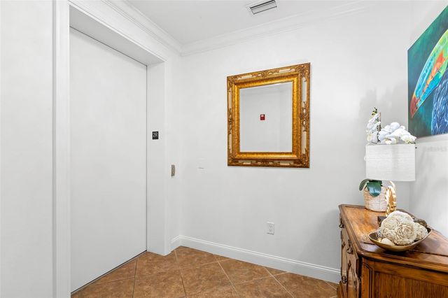 6 ACADEMY WAY S 221, St Petersburg, FL 33711