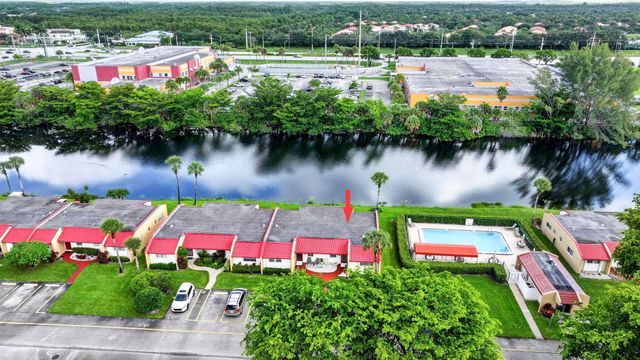 125 LAKE ANNE Drive 125, West Palm Beach, FL 33411