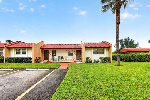 125 LAKE ANNE Drive 125, West Palm Beach, FL 33411