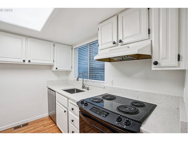 14678 Sw 106TH Ave, Portland, OR 97224