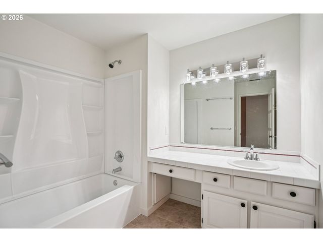 14678 Sw 106TH Ave, Portland, OR 97224