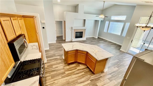 7398 West Shelbourne Avenue, Las Vegas, NV 89113