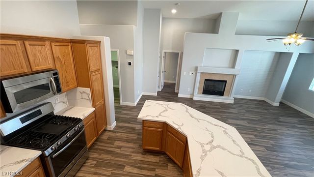 7398 West Shelbourne Avenue, Las Vegas, NV 89113