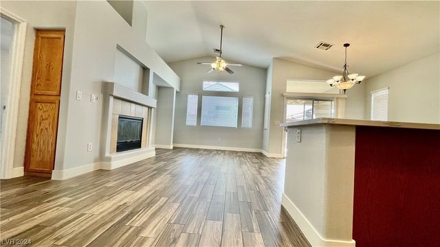 7398 West Shelbourne Avenue, Las Vegas, NV 89113