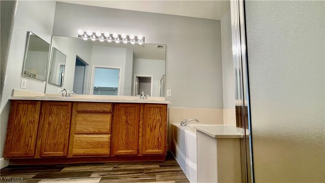 7398 West Shelbourne Avenue, Las Vegas, NV 89113