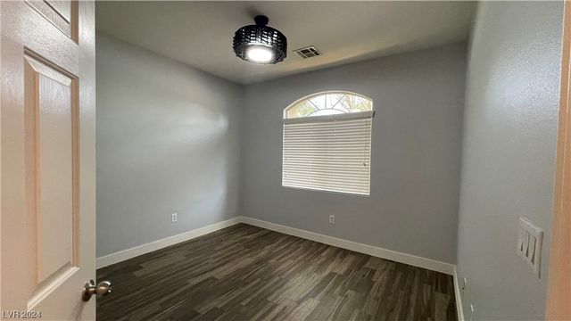 7398 West Shelbourne Avenue, Las Vegas, NV 89113