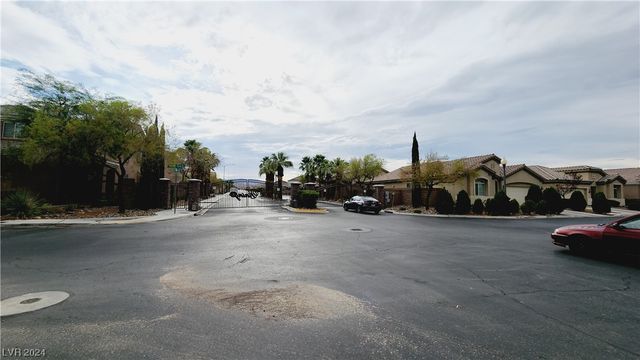 7398 West Shelbourne Avenue, Las Vegas, NV 89113