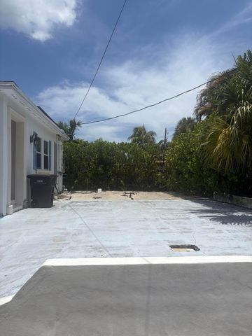 630 CLAREMORE Drive, West Palm Beach, FL 33401