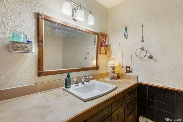 123 W Masonic Avenue, Cripple Creek, CO 80813