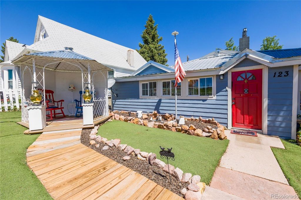123 W Masonic Avenue, Cripple Creek, CO 80813