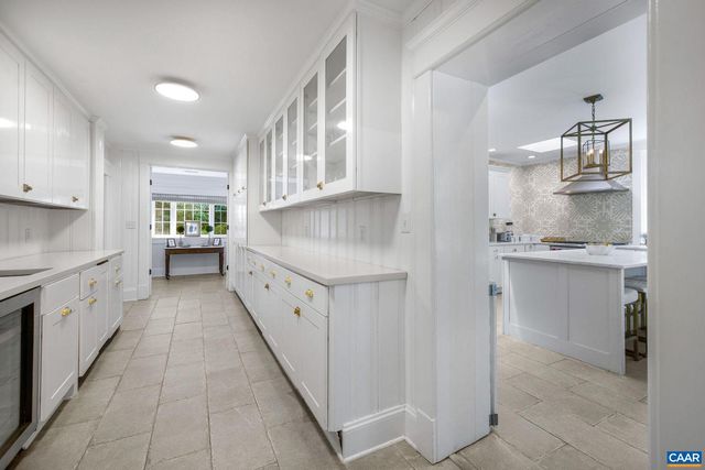 1204 BLUE RIDGE RD, Charlottesville, VA 22903