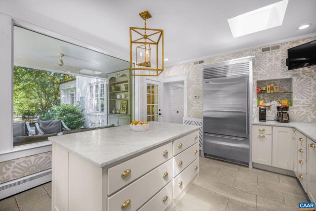 1204 BLUE RIDGE RD, Charlottesville, VA 22903