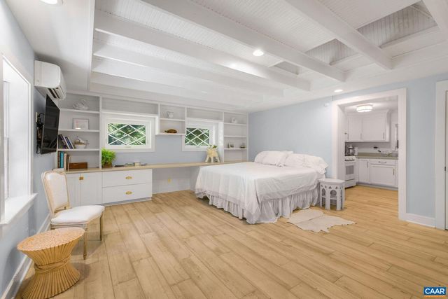 1204 BLUE RIDGE RD, Charlottesville, VA 22903