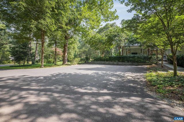 1204 BLUE RIDGE RD, Charlottesville, VA 22903