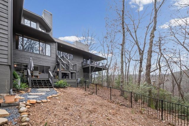 220 Wake Robin Drive, Big Canoe, GA 30143