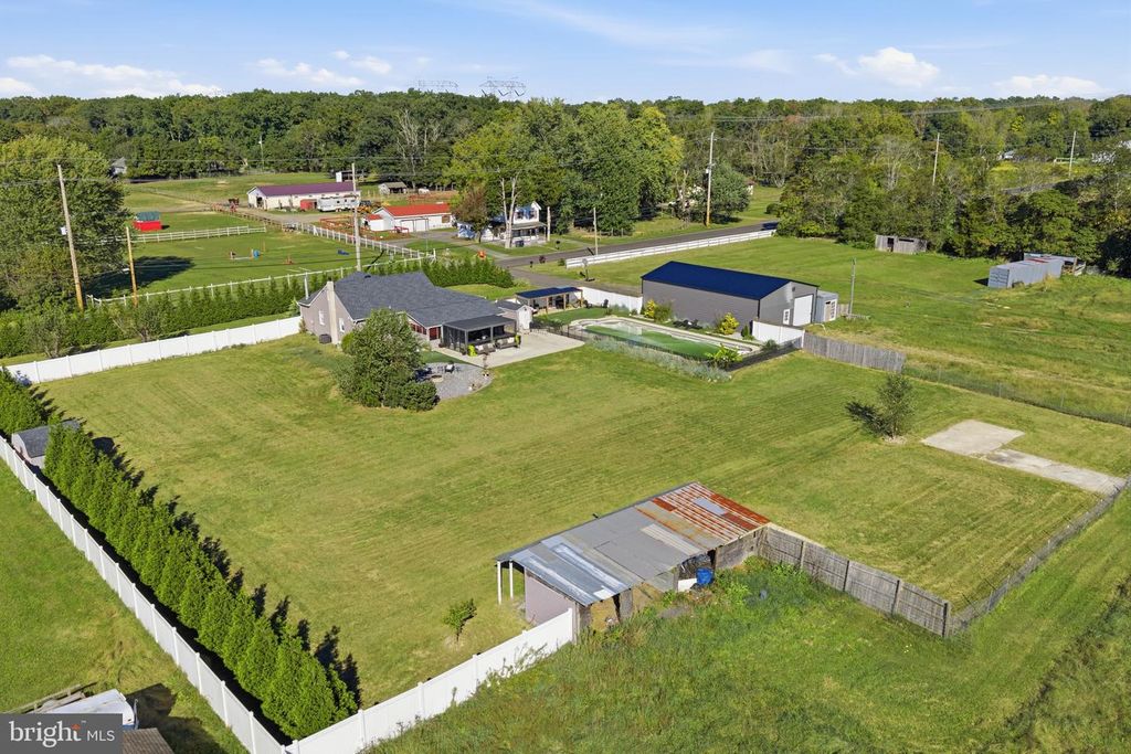 2042 WINSLOW RD, WILLIAMSTOWN, NJ 08094 — exterior