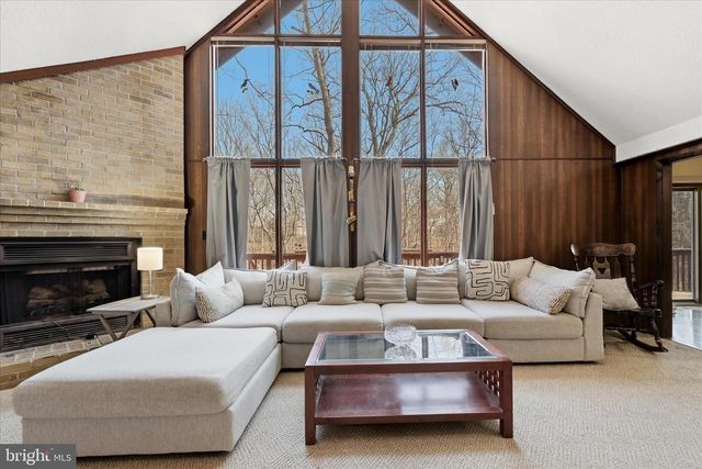 313 MILD WINTER RD, Hedgesville, WV 25427
