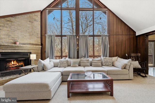 313 MILD WINTER RD, Hedgesville, WV 25427