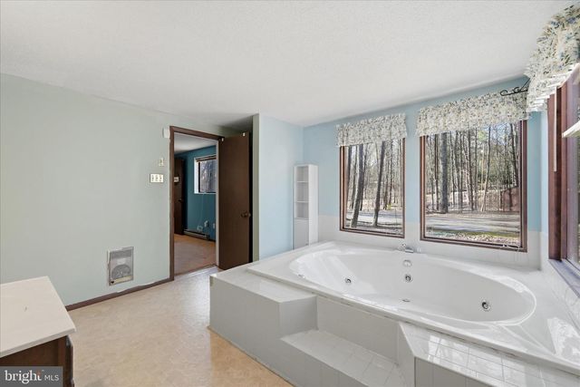313 MILD WINTER RD, Hedgesville, WV 25427
