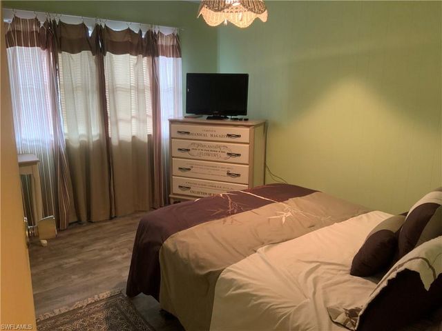 250 Palmer BLVD, North Fort Myers, FL 33903