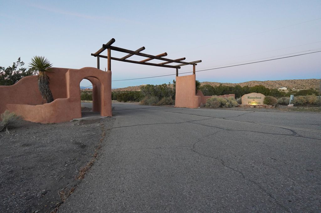 Cabezon Road, Placitas, NM 87043