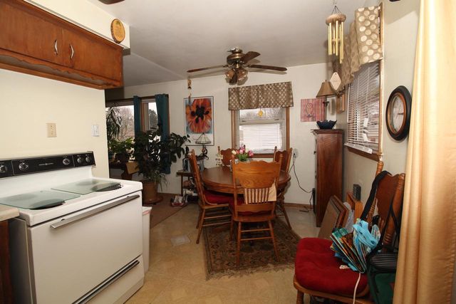 1211 5th AVENUE, West Bend, WI 53095