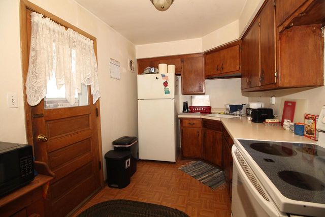 1211 5th AVENUE, West Bend, WI 53095